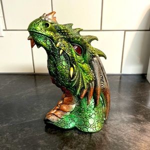Dragon wall mount